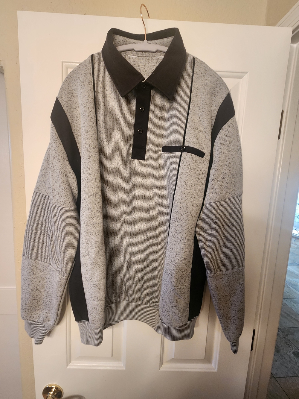 Men's Grey and Black Knit Polo Sweater No Tags Large Very Soft!